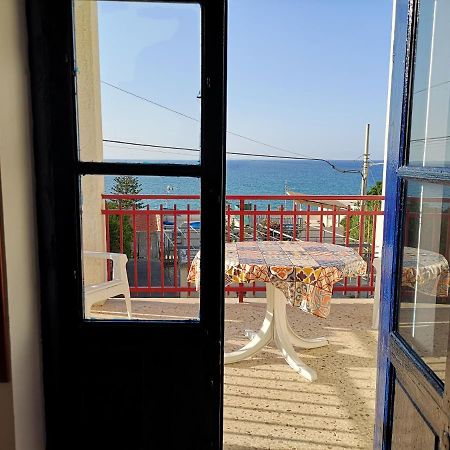 شقة Cento Passi Dal Mare ألكامو مارينا المظهر الخارجي الصورة
